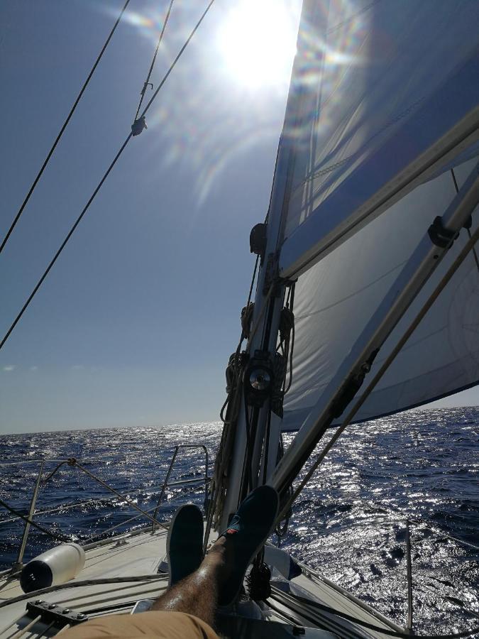 Magnifico Barco En La Graciosa Hotel Caleta de Sebo Luaran gambar