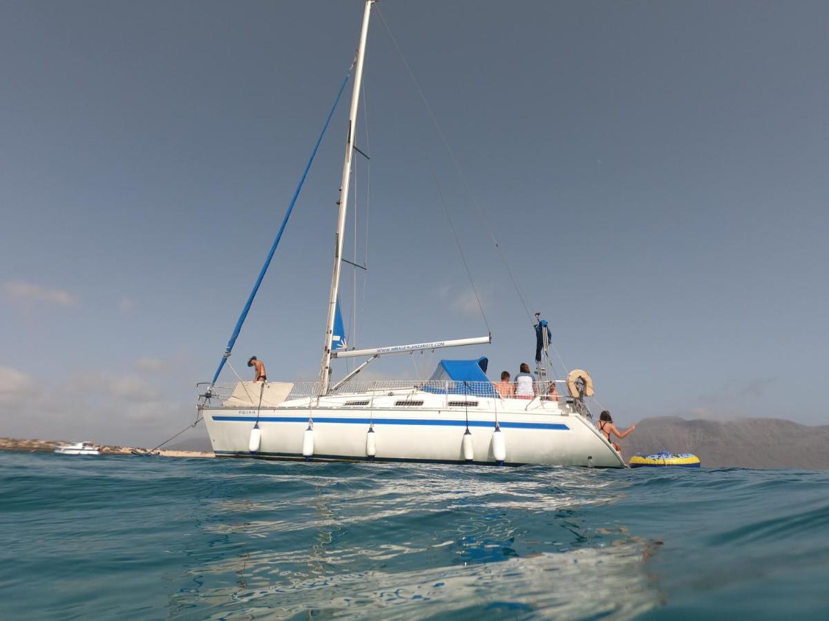 Magnifico Barco En La Graciosa Hotel Caleta de Sebo Luaran gambar