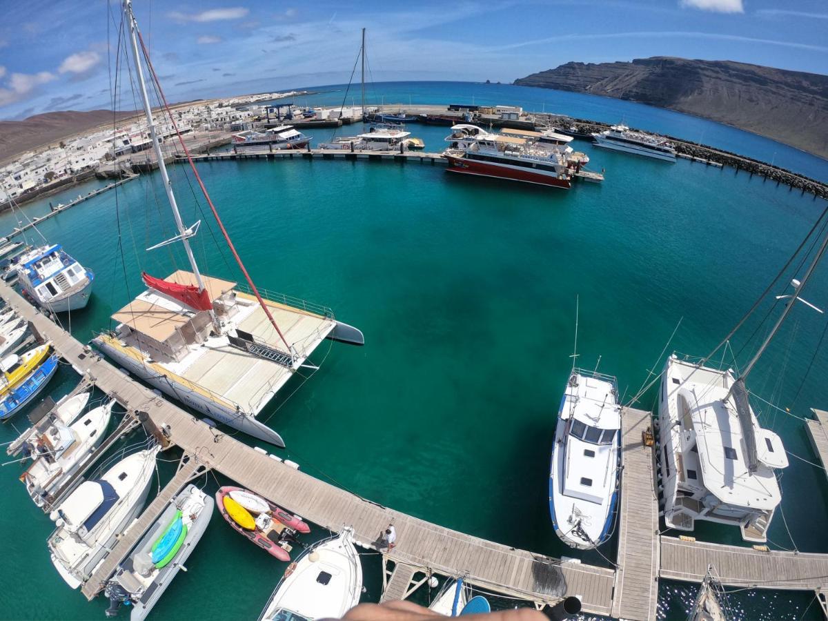 Magnifico Barco En La Graciosa Hotel Caleta de Sebo Luaran gambar