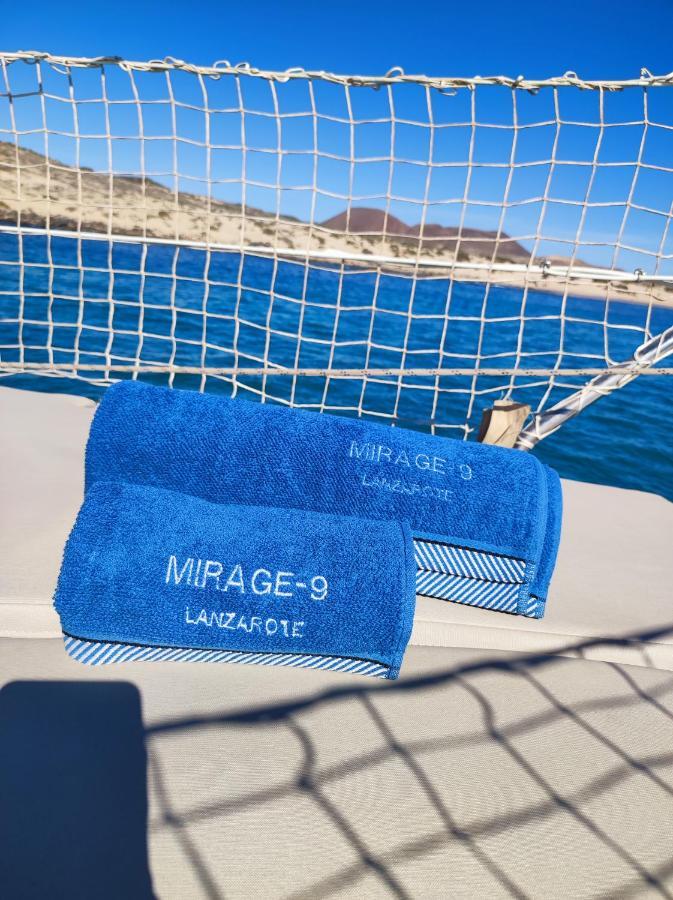Magnifico Barco En La Graciosa Hotel Caleta de Sebo Luaran gambar