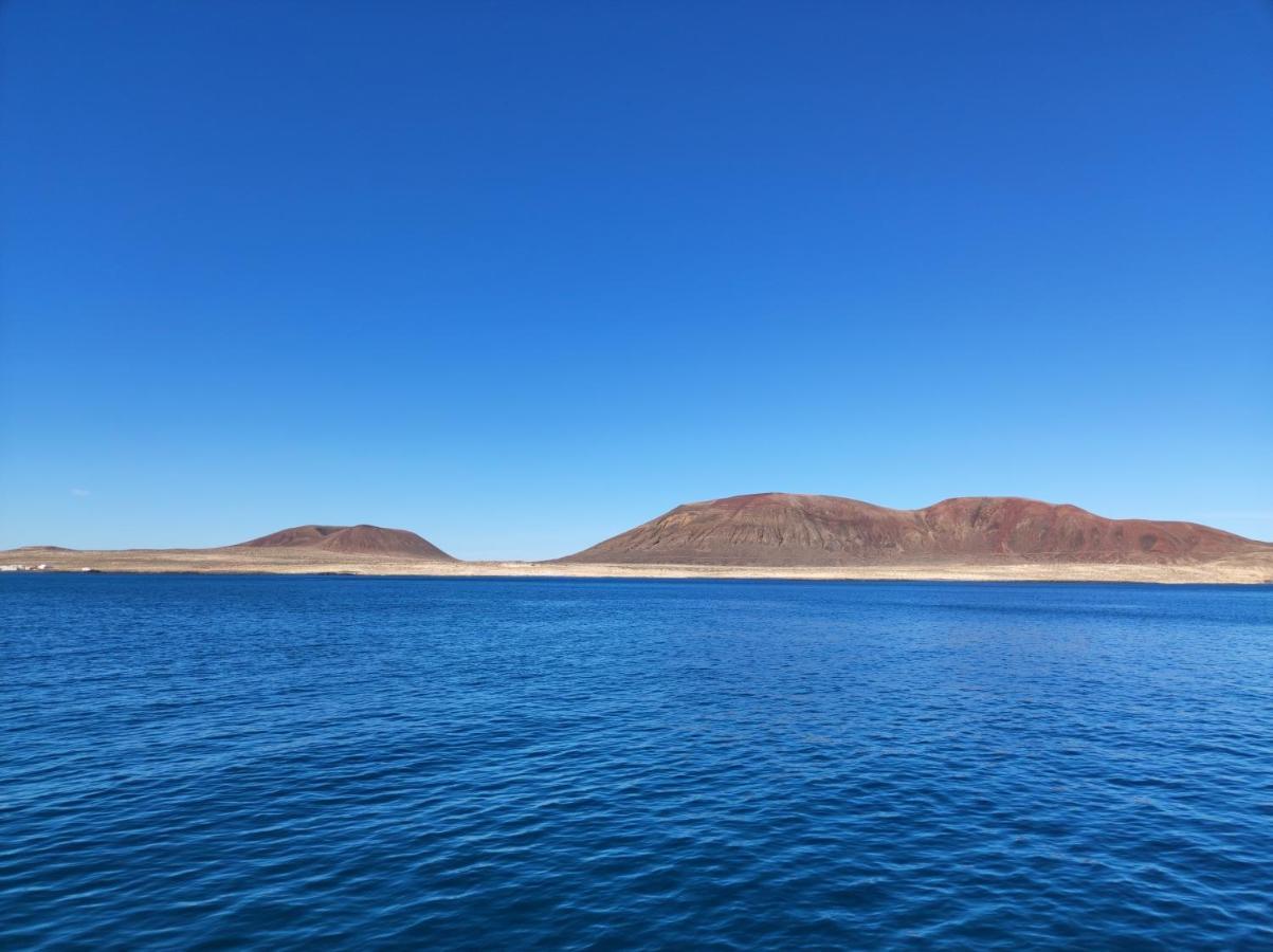 Magnifico Barco En La Graciosa Hotel Caleta de Sebo Luaran gambar
